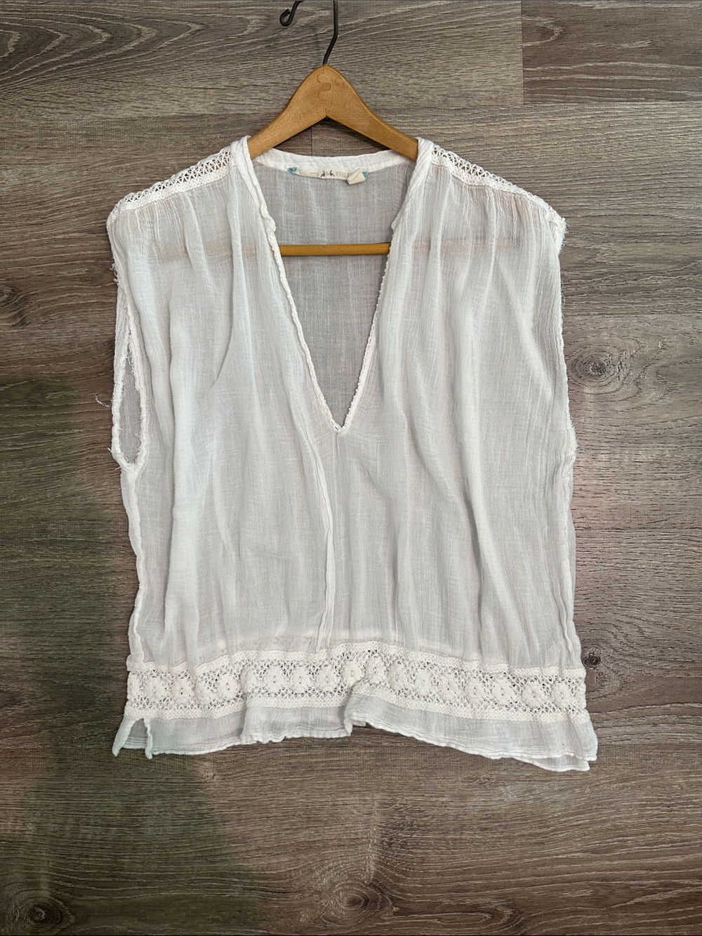 Chelsea & Violet White Cotton Lace-Trim V-Neck Blouse Delicate